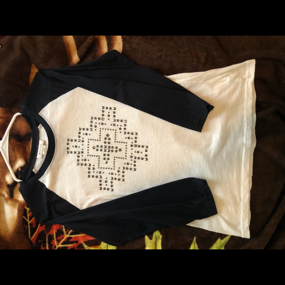 Quarter sleeve shirt